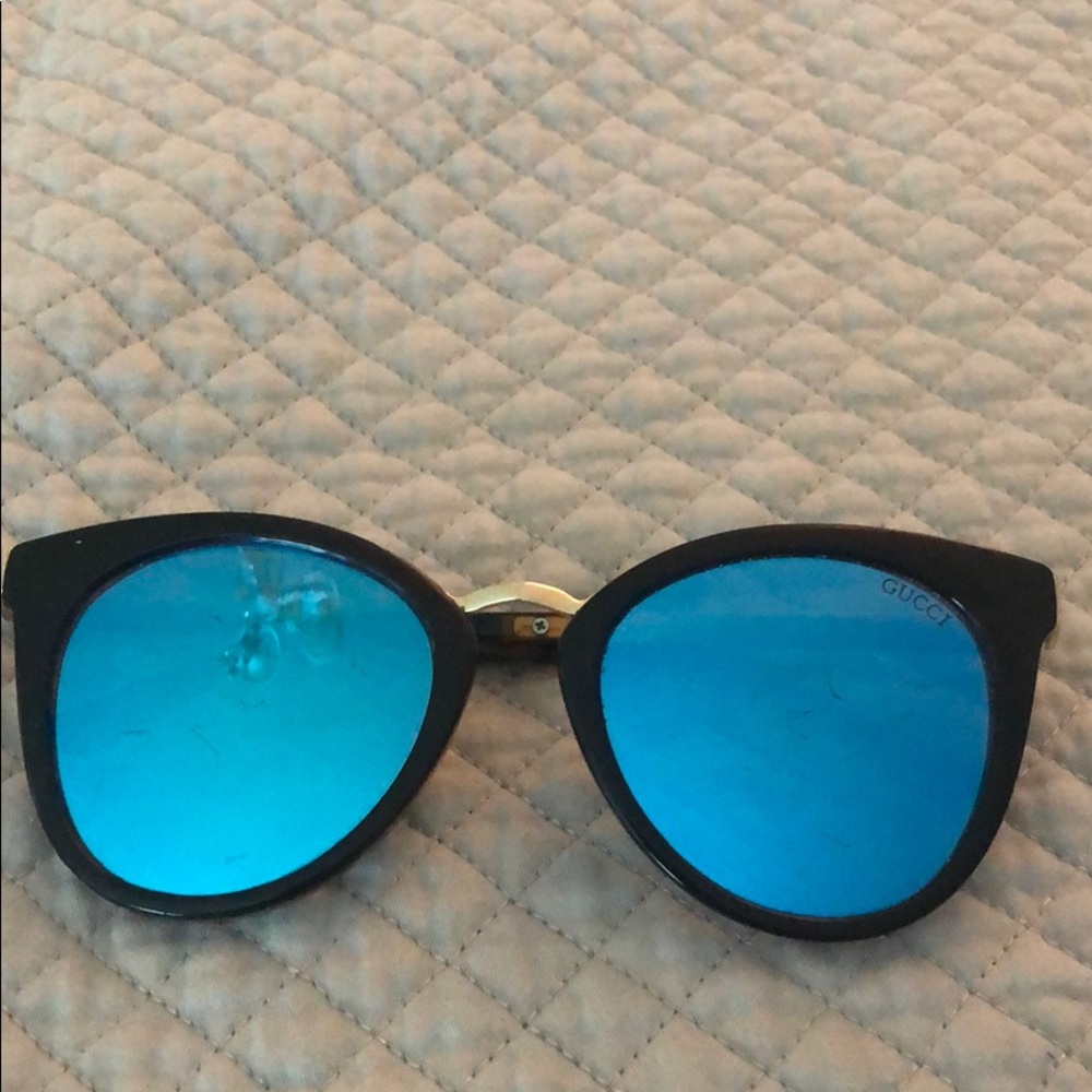 Gucci Oversized Round Frame Sunglasses